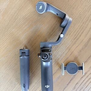 DJI Osmo Mobile 6 Gimbal Stabilizer for Smartphones, 3-Axis Phone Gimbal